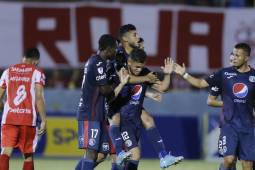 Por respeto y gratitud, el ex del Vida Marcelo Santos no celebró su gol con Motagua.