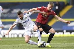 Con el punto cosechado en el que fue el segundo duelo del día, el United acumula 67 puntos en la clasificación, ocho más que unos 'Foxes' cuyo turno es el lunes frente al Crystal Palace (13º) y a falta de cinco partidos por disputar.