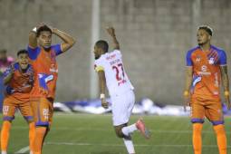 Lobos recibe al Olimpia en el Estadio Emilio Williams de Choluteca. FOTO: David Romero.