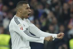 Mbappé evitó la derrota del Real Madrid ante Atlético en un derbi con polémica en el Bernabéu