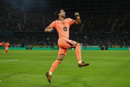 EN VIVO: Ferrán Torres se está burlando de la defensa del Betis y consigue su triplete; Barcelona golea sin problemas en La Cartuja