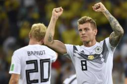 Toni Kroos se convirtió en la gran figura de Alemania con ese golazo en el último minuto.