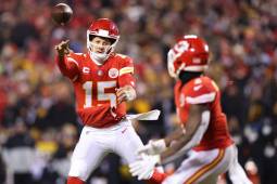 NFL: Kansas City Chiefs arrancan los playoffs con triunfo ante Steelers y Mahomes afina hacia su tercer Super Bowl
