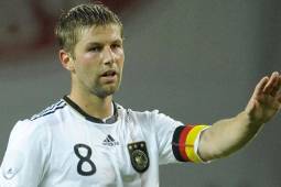 Thomas Hitzlsperger fue seleccionado de Alemania y disputó el Mundial del 2006 y la Eurocopa 2008.