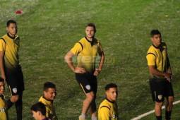 El ariete ruso Kabaev Evgeny en su primer día de entrenamiento con el Real de Minas.