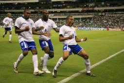 En 2008, nadie puede olvidar aquel gol de tiro libre de 'Rambo' de León en el estadio Azteca. Aunque al final perdimos el compromiso.
