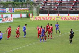 Enfrentamiento entre Real Sociedad y Upnfm desde el Estadio Francisco Martínez Durón.