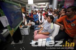 Lidibeth Ardón se robó todas las miradas hoy en el Rey del Fifón en Tegucigalpa. En su debut en el torneo se llevó la victoria. FOTO: Johny Magallanes.
