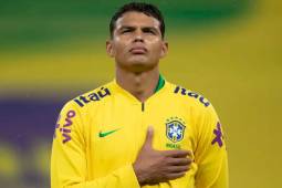 Thiago Silva estaba como agente libre y a sus 41 años decidió continuar su carrera regresando a Europa.
