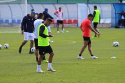 El defensor costarricense se pierde el mundial por lesión. (Foto: La Nación)