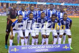 La selección de Honduras llegó este martes a Dallas a la espera de conocer la resolución de Concacaf.