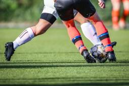 Las casas de apuestas encontraron a través del mundo del fútbol llegar a su público objetivo.