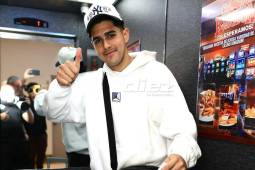 El delantero Luis Palma fue el último en unirse a la Selección Nacional de Honduras. Llegó directamente desde Polonia, vía Alemania hasta Managua, Nicaragua. Fotos: Yoseph Amaya y Neptalí Romero | Enviados