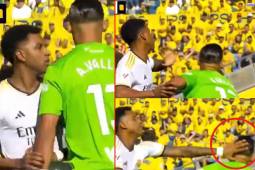 Rodrygo tuvo un cruce con el portero de Las Palmas y terminó dándole un manotazo en la cabeza.