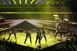 Bruno Mars estuvo en la edición 2013-2014 del Super Bowl y repetiría en 2015-2016 con el grupo One Direction.