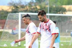 Cristián Alessandrini y en el fondo Martin Luque, dos de los fichajes argentinos del Vida.