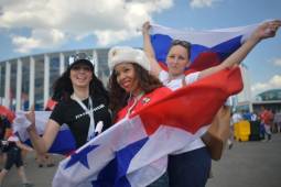 Las bellas panameñas e inglesas se robaron las miradas de todos en el mundial.