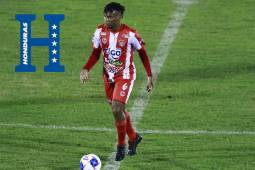 El centrocampista del Vida Roger Sander en uno de sus juegos con el Vida en la primera división de Honduras.