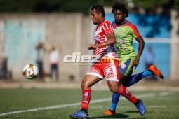 Ángel Rodríguez en uno de sus encuentros ante Real de Minas en la Liga SalvaVida