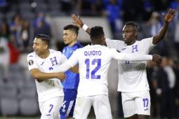 LOS ANGELES, CALIFORNIA - JUNE 25: Emilio Izaguirre #7, Romell Quioto #12, and Alberth Elis #17 of Honduras celebrate Izaguirre's goal during the second half of Honduras v El Salvador: Group C - 2019 CONCACAF Gold Cup at Banc of California Stadium on June 25, 2019 in Los Angeles, California. Katharine Lotze/Getty Images/AFP
