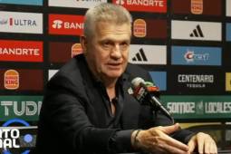 Javier Aguirre se fue inconforme con la goleada de México: “No es posible que frente al portero...”