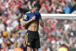Cristiano Ronaldo anotó, dedicó su gol a su hijo muerto, pero Manchester United perdió contra Arsenal en la Premier League.