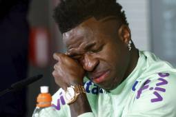 Vinicius llorando en la rueda de prensa antes del partido amistoso entre España y Brasil en el Brenabéu.