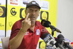 Pedro Troglio salió molesto con el arbitraje tras el triunfo de Olimpia: “No me importa que me llamen llorón”