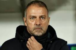 Una figura del Barcelona le pide a Laporta que lo deje salir: “Pésima relación con Hansi Flick”