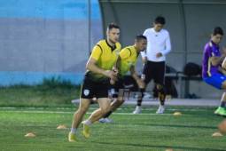 El delantero ruso Evgeny Kabaev en uno de sus entrenamientos con el Real de Minas. Foto: Ronal Aceituno.
