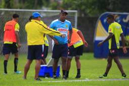 El plantel españolista no se da el lujo de descansar, entrenó este jueves Santo y lo hará también el viernes. Foto José Valle