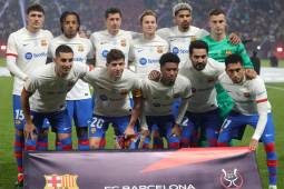 Raphinha no podrá jugar el domingo la final de la Supercopa de España por un problema muscular.