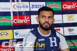 Jorge Álvarez se reporta listo para el juego ante Chile por si el profesor así lo dispone. FOTO: Neptali Romero.