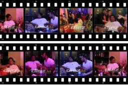 Ronaldinho, el crack brasileño, miró el clásico Real Madrid-Barcelona en Tegucigalpa rodeado de personas hondureñas.