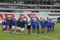 ¡Malas noticias! Seleccionado hondureño podría ser separado de su equipo tras pelea interna con un compañero