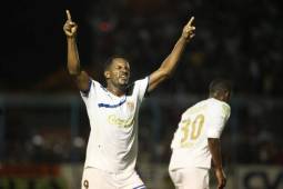 El fichaje de Luciano Emilio por Olimpia en uno de los traspasos más polémicos en la historia del fútbol hondureño.