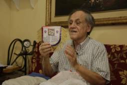 Chelato Uclés sigue interno y luchando por salvar su vida.