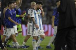 Así se vivió la primera derrota de Argentina en las eliminatorias sudamericanas: ¡Uruguay no lo perdonó!