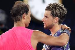 Al término de un partido de una rara intensidad, tanto física como emocional, el austríaco de 28 años, que había perdido ante Nadal las dos últimas finales de Roland Garros, se clasificó para su primera semifinal en Melbourne.