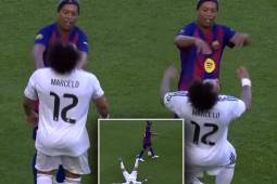 Ronaldinho se 'engancha' con Marcelo en el Clásico de leyendas de Los Ángeles: lo más viral del partido