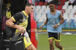 Roberto Moreira asegura que tiene seis meses de contrato con el Génesis de Comayagua. (Fotos David Romero)