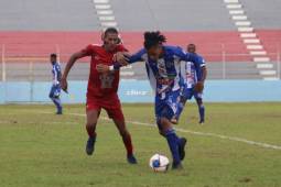 Enfrentamiento entre Victoria y Tela FC en la fase de grupos de la Liga de Ascenso.