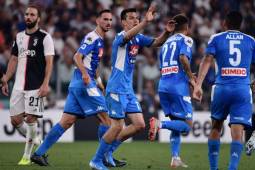 Hirving Lozano marcó su primer gol en Italia con el Napoli ante la Juventus.
