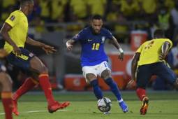 Neymar y Brasil no pudieron sumar de tres en Barranquilla ante la selección de Colombia.