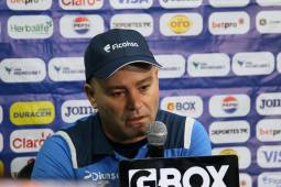 Javier López ve como una final juego vs UPN y le dice a periodista: La palabra ponla tú como a ti te guste...