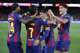 EN VIVO Clásico de España: Barcelona y Real Madrid salen a calentar al hermoso céspede del Camp Nou