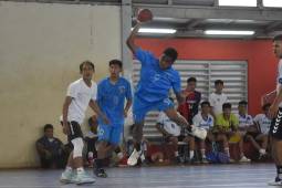 Selección de Honduras durante el juego ante Nicaragua en Managua. Foto cortesía Federación de Balonmano de Honduras.