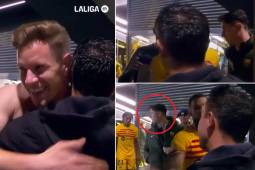 Lewandowski tenía que pasar por una prueba antidoping cuando Xavi felicitaba a sus jugadores por la victoria.