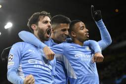 Manchester City se clasificó a octavos de la Champions al igual que el PSG.