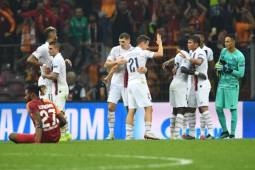 El conjunto parisino sigue invicto y sin recibir gol en la Champions League, además es líder de su grupo.